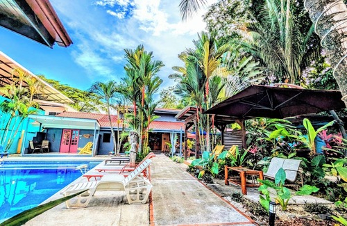 Barrio Las Parcelas Appartement | Stylish Colorful & Cozy Tropical Private Bedroom