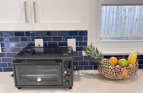 College Park Maison | Stylish Comfort Modern Chef Kitchen 4 BR 2 Baths