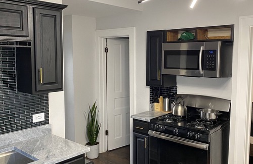 Brighton Park Appartement | Stylish comfortable 3BR with tons of natural light