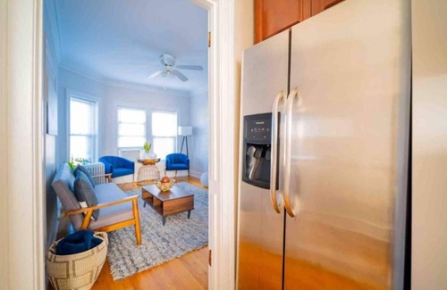 Ravenswood Maison | ⭐|Stylish|Comfy|Lincoln Sq.| 2BR |✨|Near Wrigley|⭐