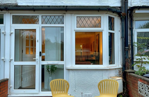 North Ferriby Maison | Stylish cottage in vibrant riverside village