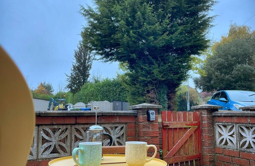 North Ferriby Maison | Stylish cottage in vibrant riverside village
