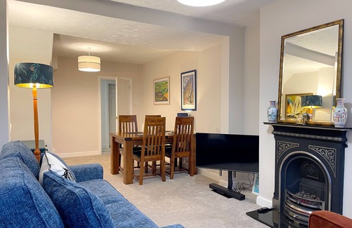 North Ferriby Maison | Stylish cottage in vibrant riverside village