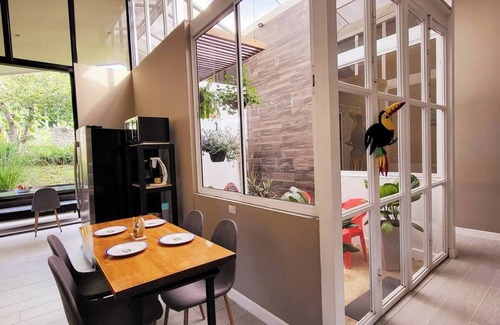 Cerro Plano Maison | Stylish Cottage in Labrador – Close to Tivives & Nature Trails
