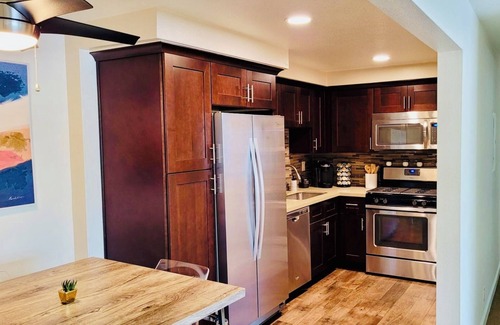 Thousand Oaks Appartement | Stylish & Cozy 1BR Retreat Perfect for Work & Travel Prime Location!