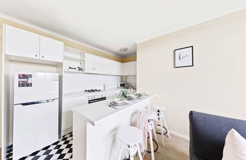 Clifton Hill Appartement | Stylish & Cozy Clifton Hill Apt with Parking