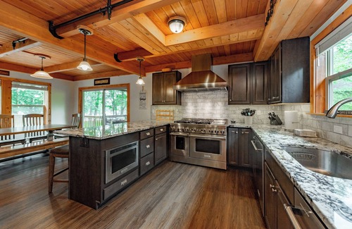 Waterfront Greens Maison | Stylish Deep Creek Getaway w/ Dock & Hot Tub