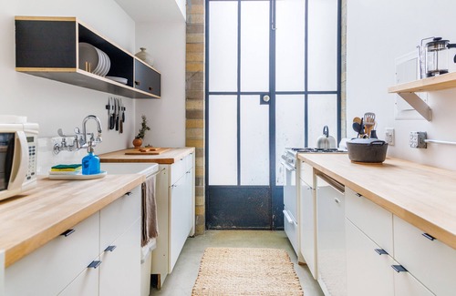 Cortez Hill Appartement | Stylish Downtown Loft wFree Onsite/Parking in Little Italy. Pet Friendly!