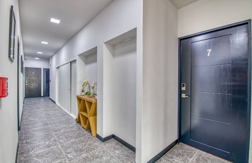 San Jose Appartement | Stylish Downtown Studio Apartment with Patio & A/C!
