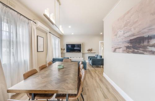 Moonah Maison | Stylish Family Getaway with Modern Comforts