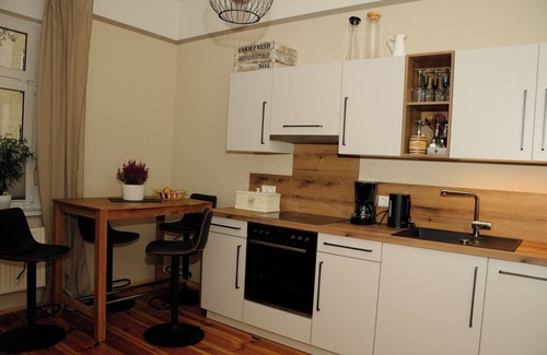 Finsterwalde Appartement | NEW! Stylish Finsterwalde apartment