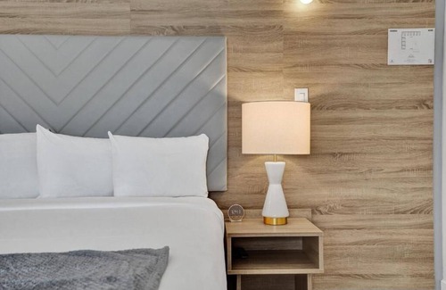 Galt Mile Hôtel | Stylish Fort Lauderdale Stay Near Riverwalk, | Two 2-Bedroom Unit in The Garden