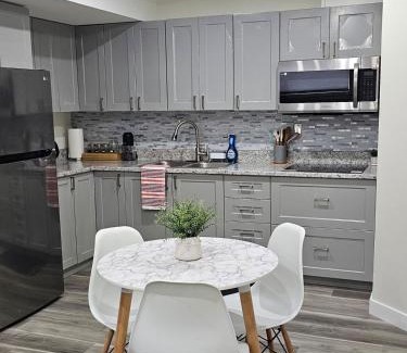 Regina Appartement | Stylish, Fully furnished Brand-New suite