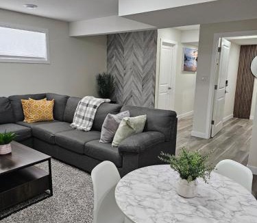 Regina Appartement | Stylish, Fully furnished Brand-New suite