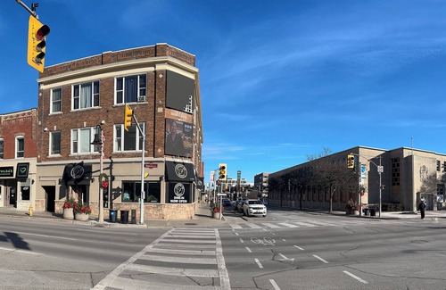 Durham Region Appartement | Stylish Fully Furnished Simcoe Lofts Downtown Oshawa Walk to Dining & Transit