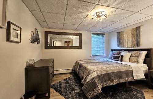 Old Town Appartement | Stylish Guest Suite - Close to Orono and Bangor!