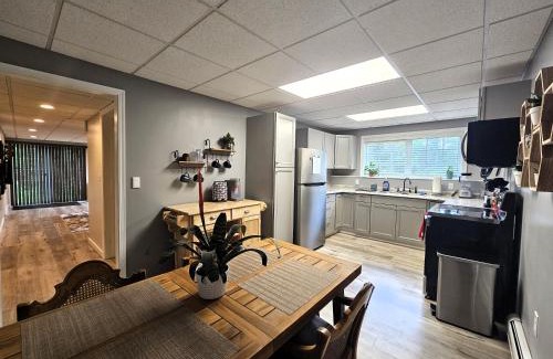 Old Town Appartement | Stylish Guest Suite - Close to Orono and Bangor!