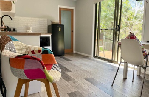 Everton Hills Appartement | Stylish Guest Suite in Everton Hills