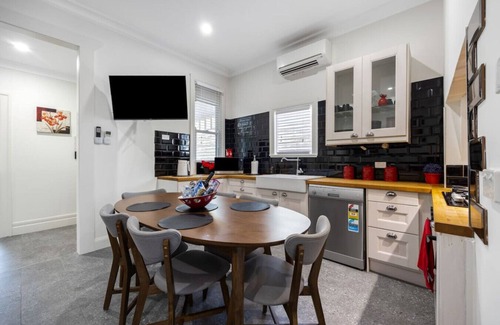 Ballarat Maison | 3BR/1BT near Lake Wendouree - 3 mins drive