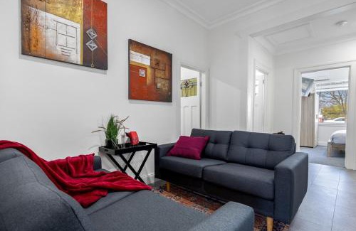 Ballarat Maison | Stylish Home 5min drive to Sovereign Hill & Lake Wendouree