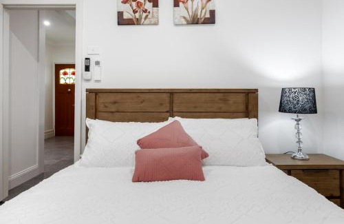Ballarat Maison | Stylish Home 5min drive to Sovereign Hill & Lake Wendouree