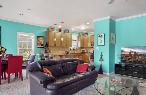 Buechel Maison | Stylish Home on water, minutes from downtown. Secluded and Convenient to it all!
