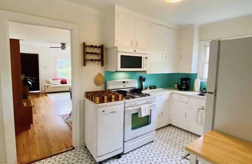 South Lamar Maison | Stylish home with pool and big yard in central Austin