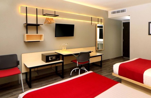 North Hotel Zone Hôtel | Stylish Hotel Rooms in Puerto Vallarta, Walk to Beach, Shops, & Marina - 3 Units