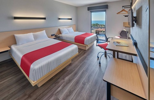 North Hotel Zone Hôtel | Stylish Hotel Rooms in Puerto Vallarta, Walk to Beach, Shops, & Marina - 3 Units