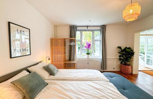 Abyhøj Appartement | Stylish house in Århus with private entrance
