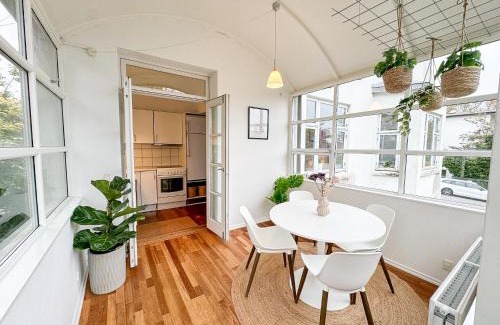 Abyhøj Appartement | Stylish house in Århus with private entrance