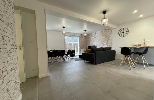 Esvres Maison | Stylish house near Chambray-lès-Tours
