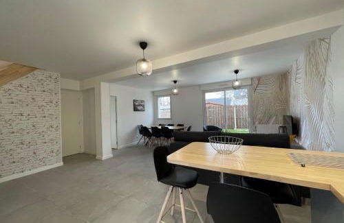 Esvres Maison | Stylish house near Chambray-lès-Tours
