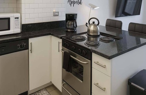 Indian Village Appartement | Stylish HydePark Studio Retreat