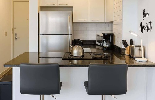 Indian Village Appartement | Stylish HydePark Studio Retreat
