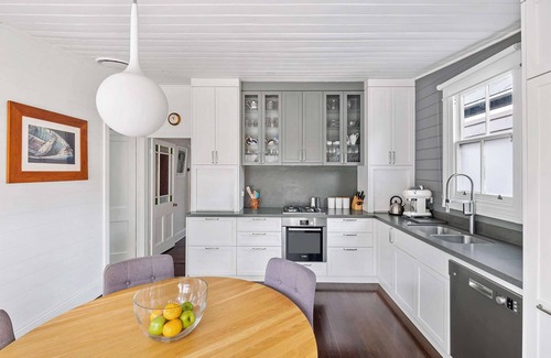 Rozelle Maison | Stylish light-filled 2BR characterful cottage