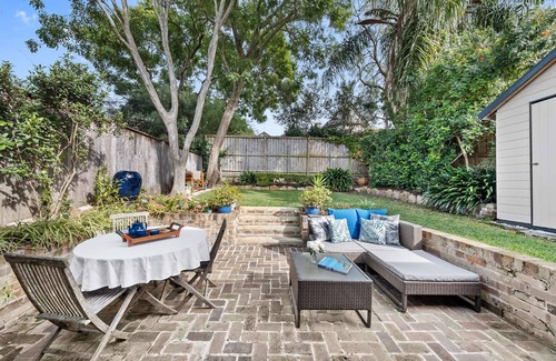 Rozelle Maison | Stylish light-filled 2BR characterful cottage