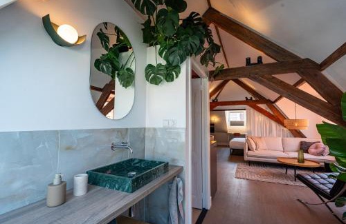 Koningsplein Appartement | Stylish loft Den Haag - The King Swiete - Between city center & the beach - The Swiete