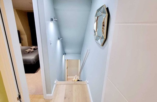 Bow West Appartement | Stylish London Apartment with Terrace & Parking