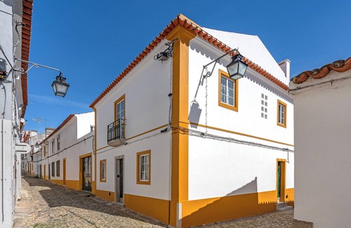 Evora Appartement | Stylish & Luminous, 2 Queen Size Beds, Historic Centre W/terrace