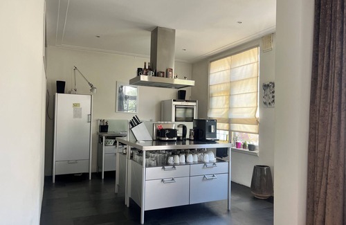 Scheldebuurt Appartement | Stylish & luxurious 3-BR apartment with roof terrace near RAI - also long term