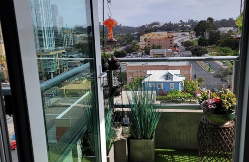 Civic Core Copropriété | Stylish luxury studio w/views