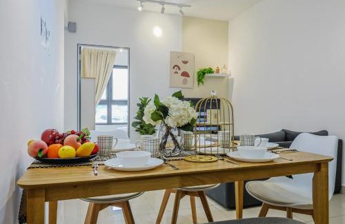 Taman Pertama Appartement | Stylish M Vertica 4 Bedroom Walk to MRT Velocity Mall