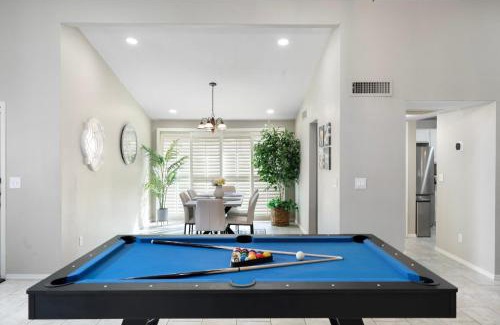 Santiago Maison | Stylish Mid-Century 4BR Escape with Pool & Luxe Vibes