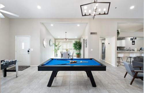 Santiago Maison | Stylish Mid-Century 4BR Escape with Pool & Luxe Vibes
