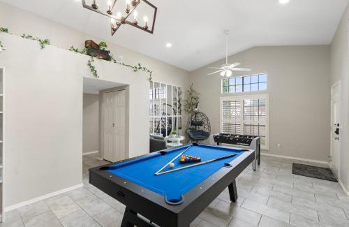 Santiago Maison | Stylish Mid-Century 4BR Escape with Pool & Luxe Vibes