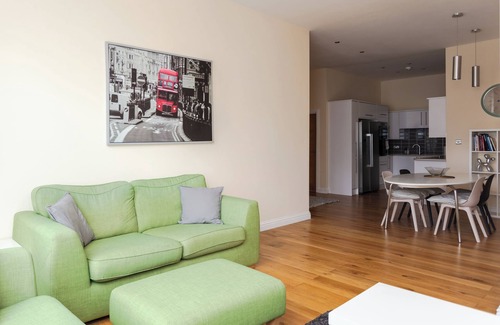 Peninsula Appartement | Stylish + modern 2 bedroom property in Greenwich!