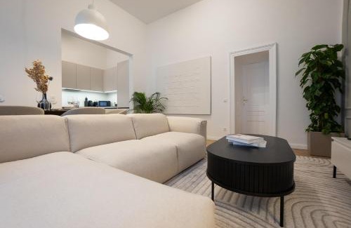 Alservorstadt Appartement | Stylish & Modern 90m2 Flat in Prime Location