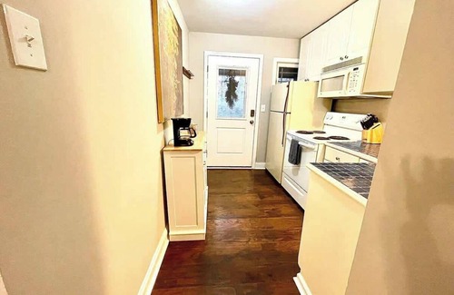 Cumming Appartement | Stylish Modern Apt Near Northside Hospital