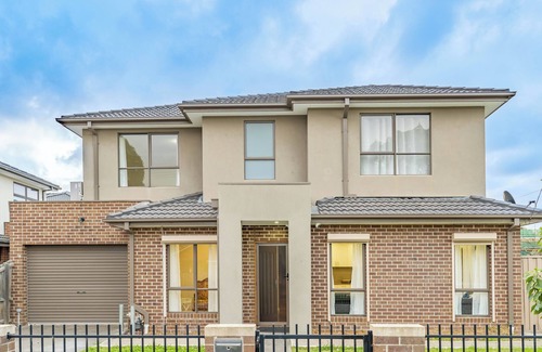 Heidelberg West Maison | Stylish, modern and secure family home!